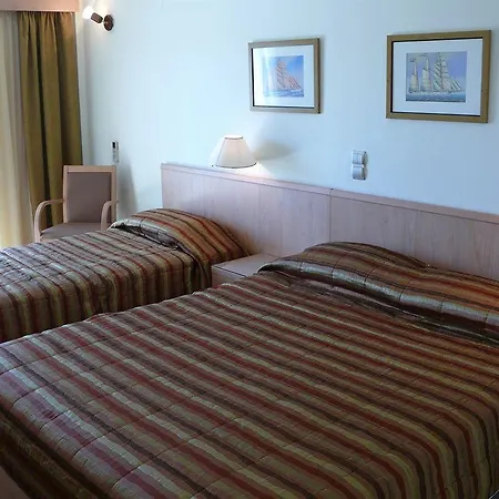 Danae Hotel 3*