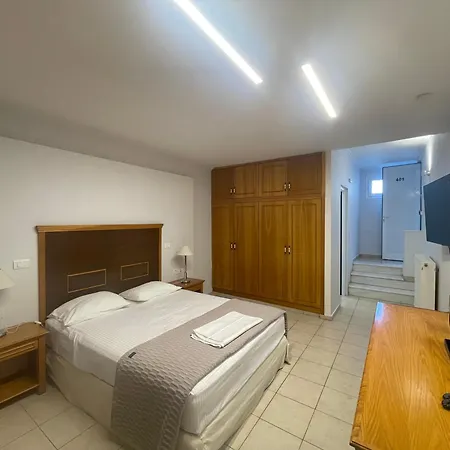 Danae Hotel 3*